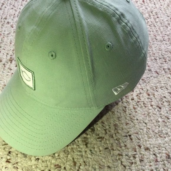 Cincinnati Reds Ball Cap/Hat - Picture 6 of 6